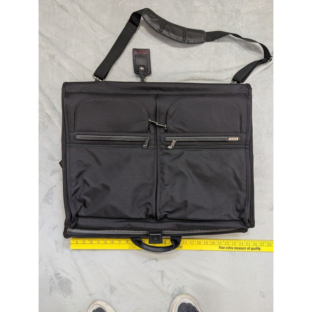 TUMI 22134D4 Alpha Black Bi-fold Garment Bag Suiter Luggage